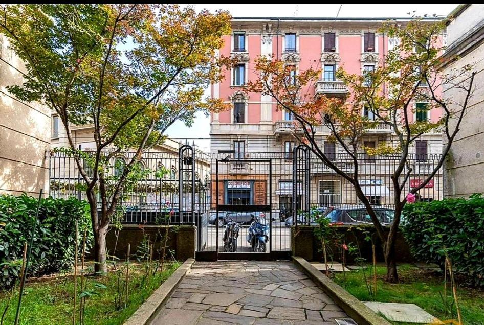A Casa Di... Apartment Milano Exterior foto